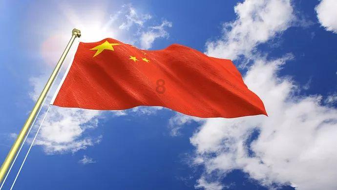 女婴被收养24年考上博士，亲生父母登门认亲时，她是如何做的？
